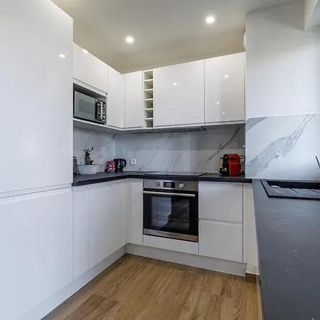 Le Mediterranee-centre-climatisation Apartman