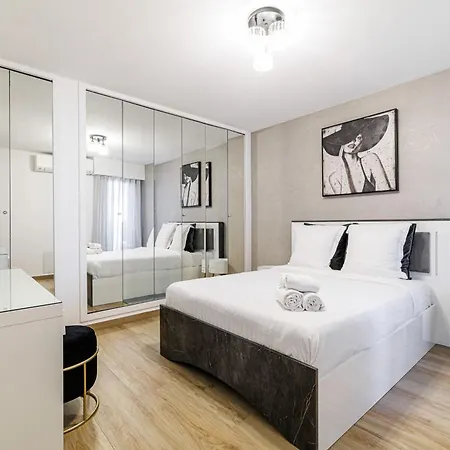 Le Mediterranee-centre-climatisation Apartman Menton