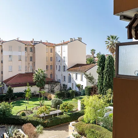 Le Mediterranee-centre-climatisation Μεντόν